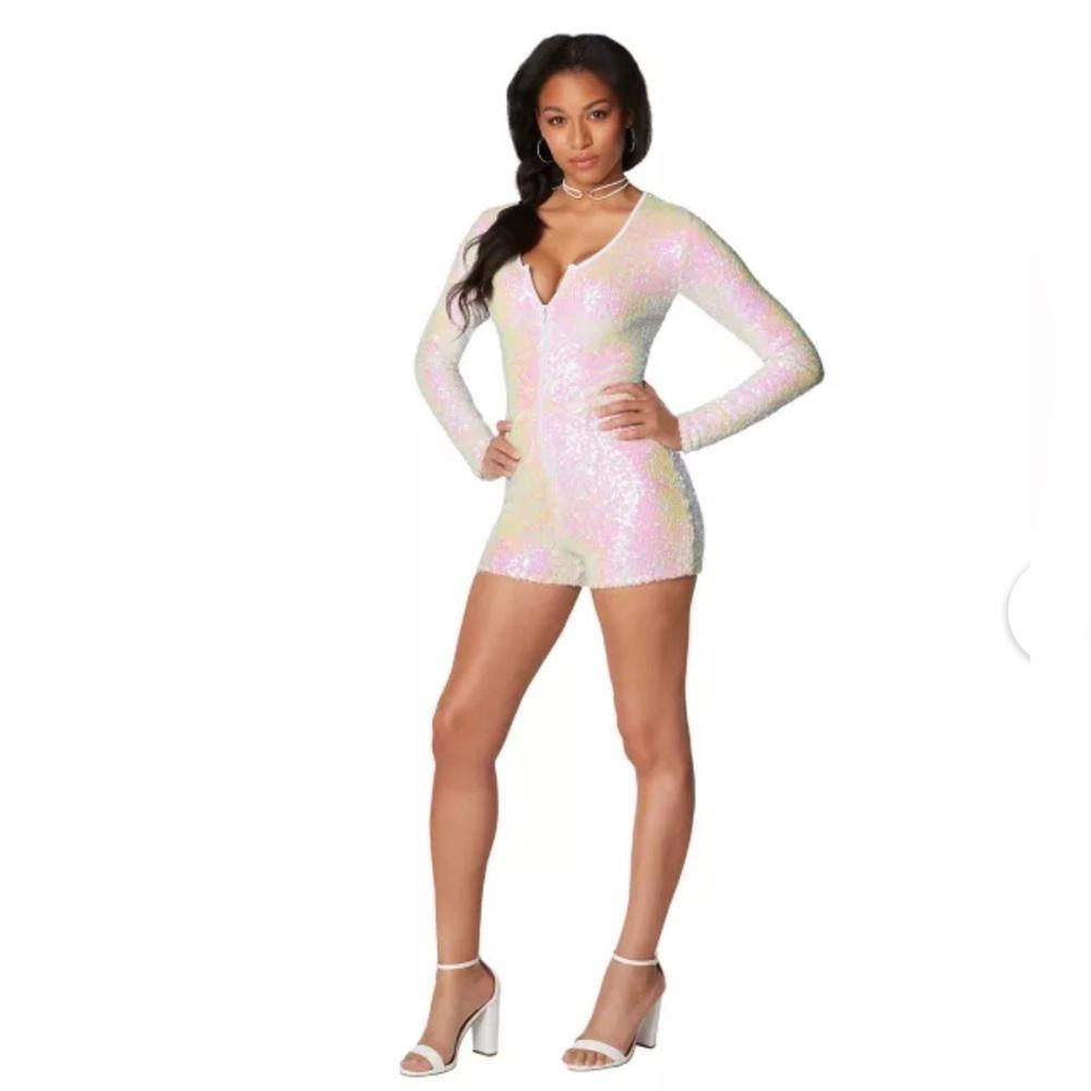 White Sequin Long Sleeve Shimmer Short Romper Zip Front | Size Medium #NYE